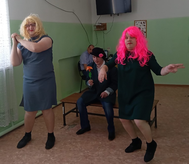 ПЕСНИ для СОТРУДНИЦ