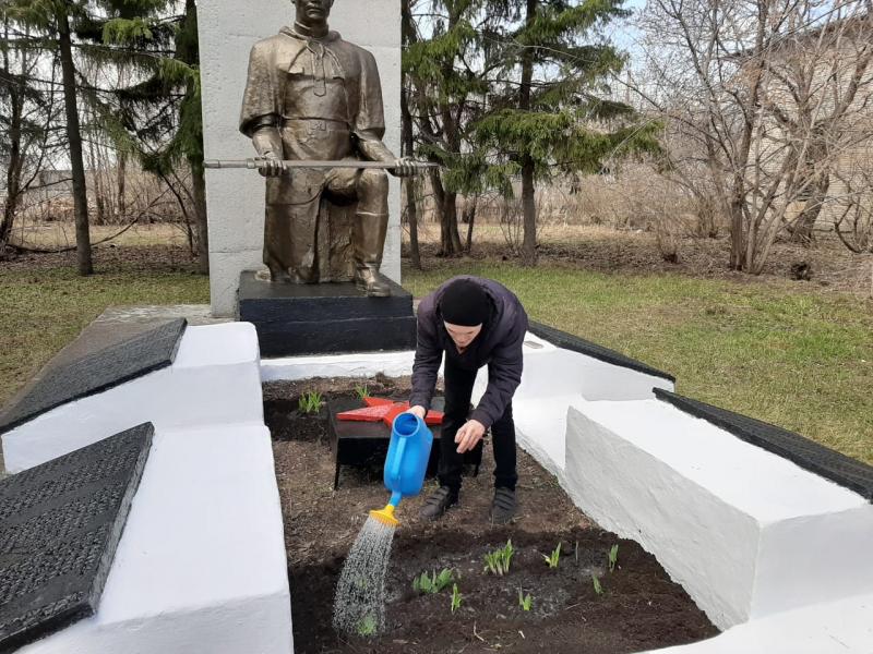 ЦВЕТЫ В ПАМЯТЬ О ПРАДЕДАХ