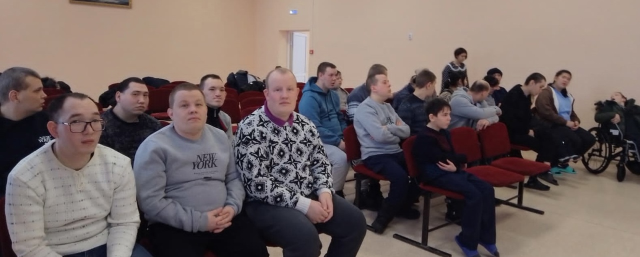 ДЕКАДА УКАТИЛАСЬ «КОЛОБКОМ»