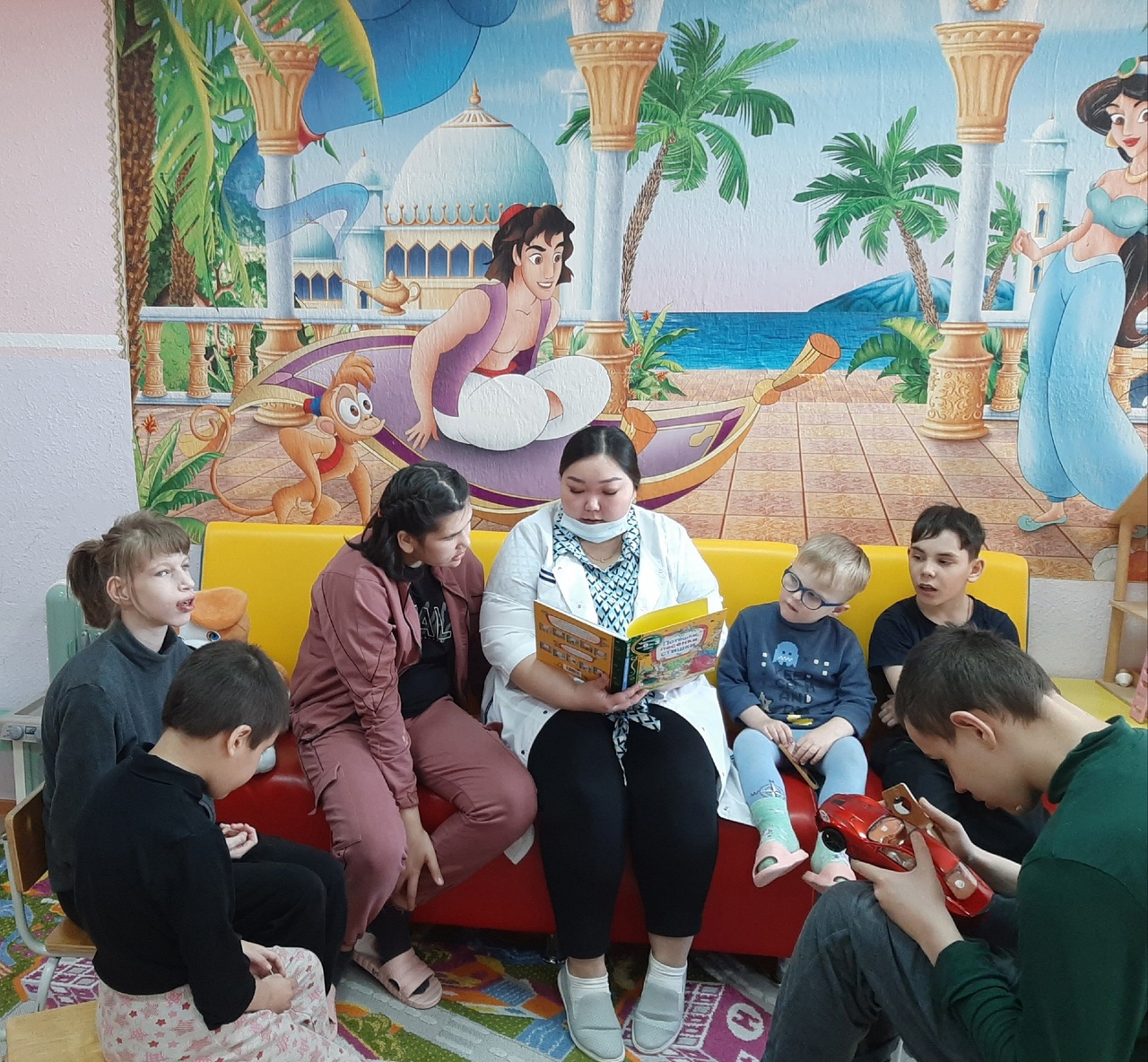 КНИЖКИ ДЕТСКИЕ, КНИЖКИ ЯРКИЕ