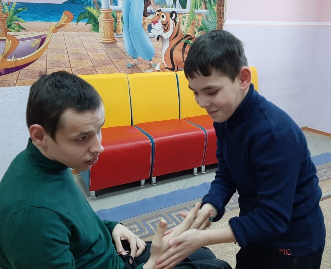 ПОЛУЧАТЬ ТЕПЛО, СОСТРАДАТЬ ДРУГИМ