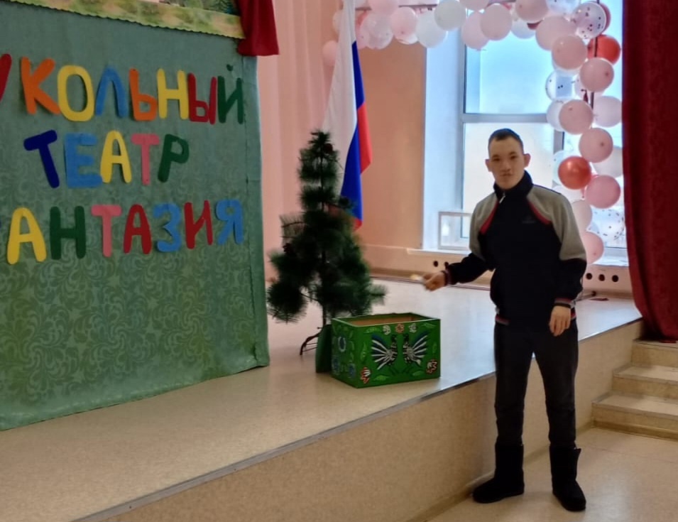 ДЕКАДА УКАТИЛАСЬ «КОЛОБКОМ»