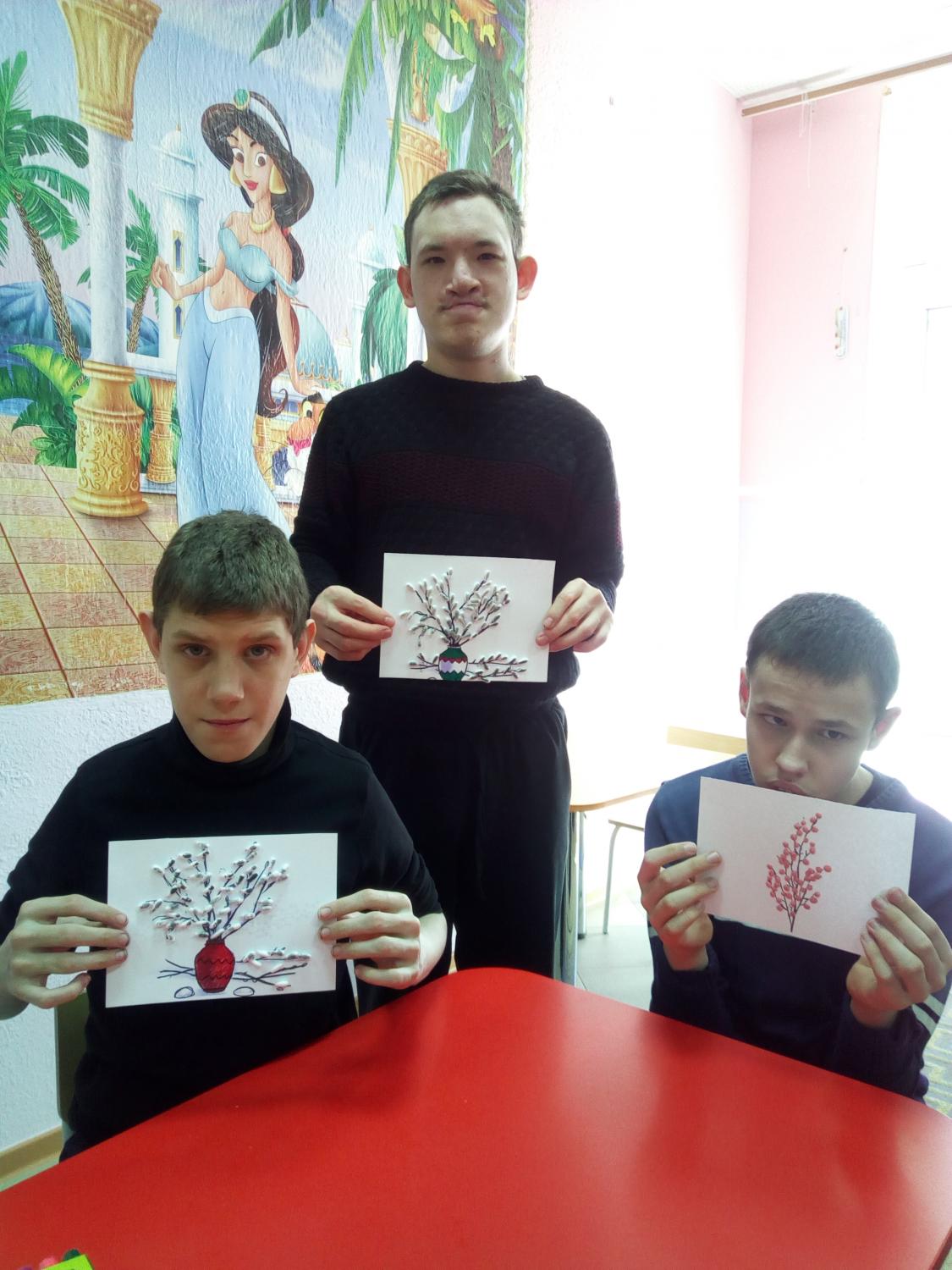«Вырастили» веточку вербы «Вырастили» веточку вербы