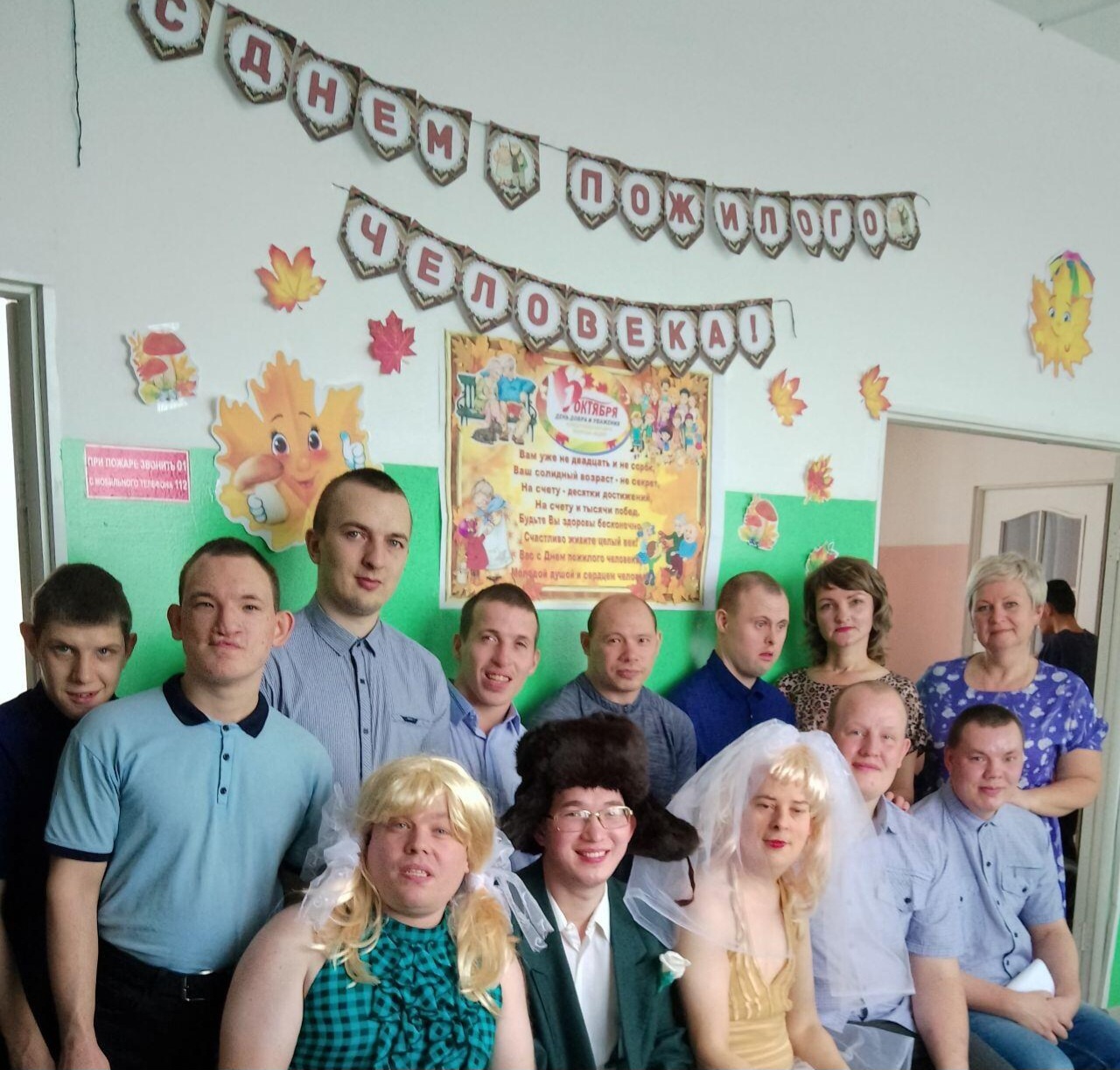 ПУСТЬ В СЕРДЦЕ МОЛОДОСТЬ ПОЕТ