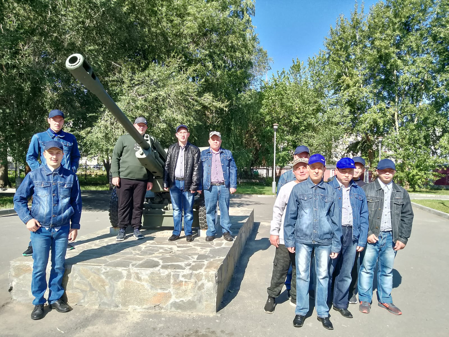 ПАРКИ, ПАМЯТЬ, КИНО, АТТРАКЦИОНЫ