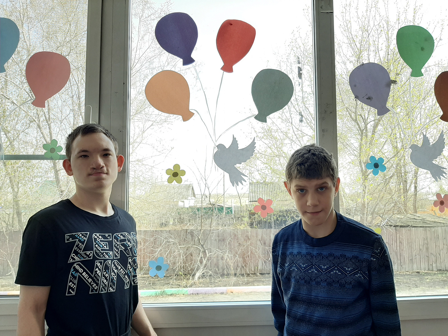 ОКНА  НАПОМИНАЮТ О ПОБЕДЕ